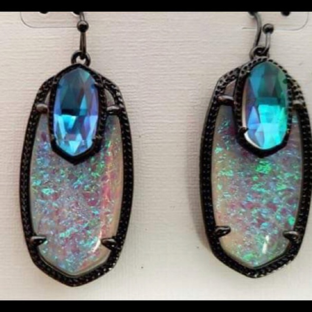 Kendra Scott Emmy Earrings